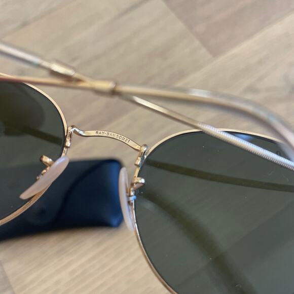 Ray-Ban Round Metal Black / Gold Sunglasses 50021 - Picture 3 of 5